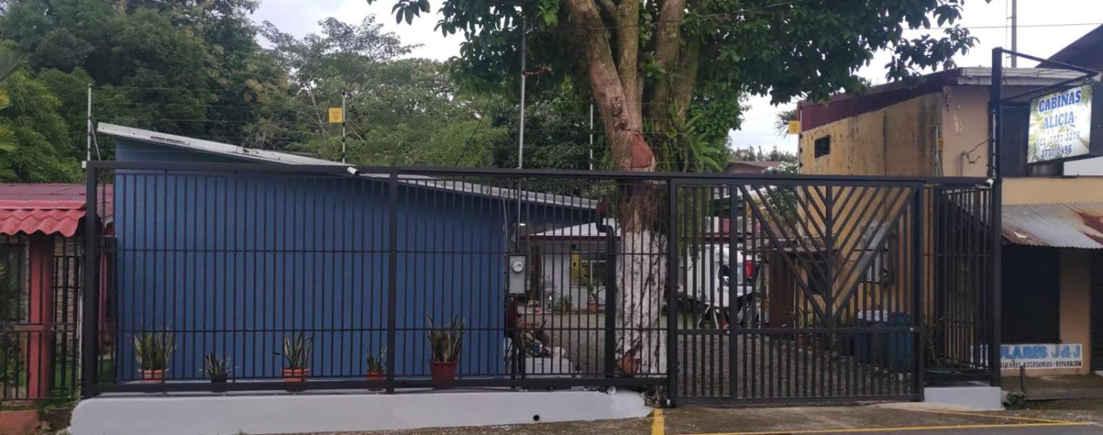 Cabinas Dona Alicia * Quepos